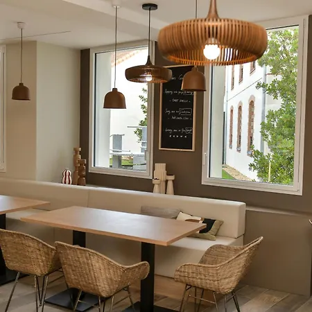 ホテル Rivella クリソン