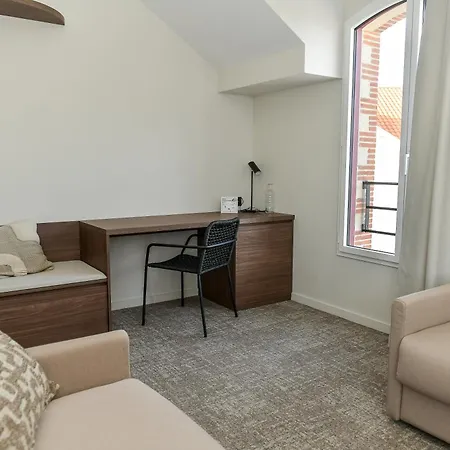 Rivella Hotel Clisson