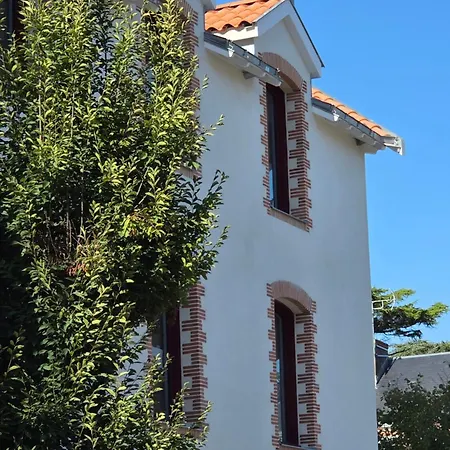 Rivella Hotel
